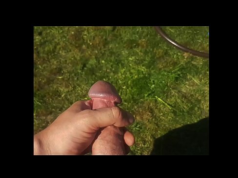❤️ A guapa quente recibe o seu coño rosa fodido e corre cun chorro nun xardín de verán ❤ Porno bonito na pornografía gl.mass-pr.ru ☑